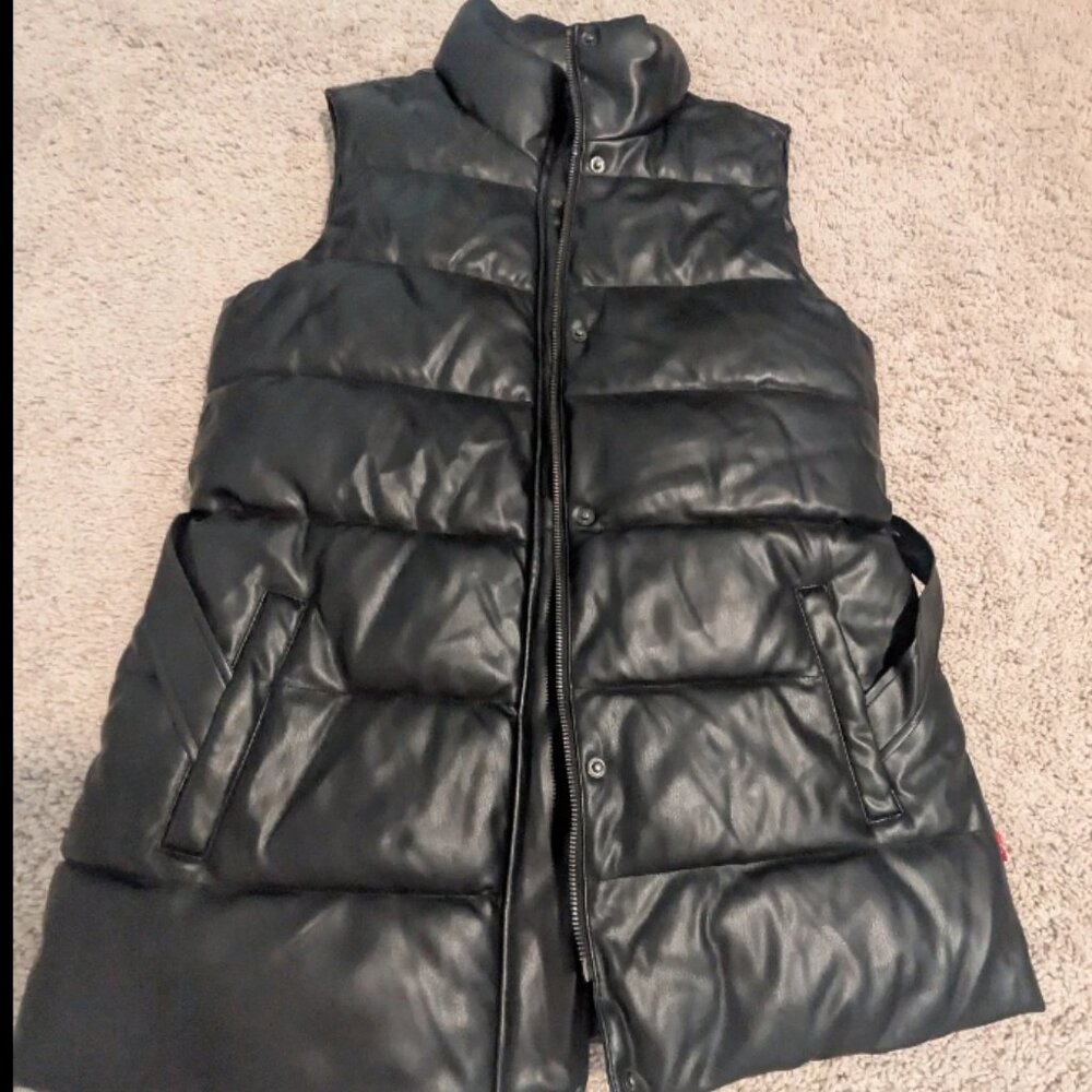 Levi Strauss Black Long Puffer Vest with Belt – Size Small